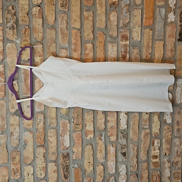 Vanity Fair White Midi Dress - Picture 4 of 9